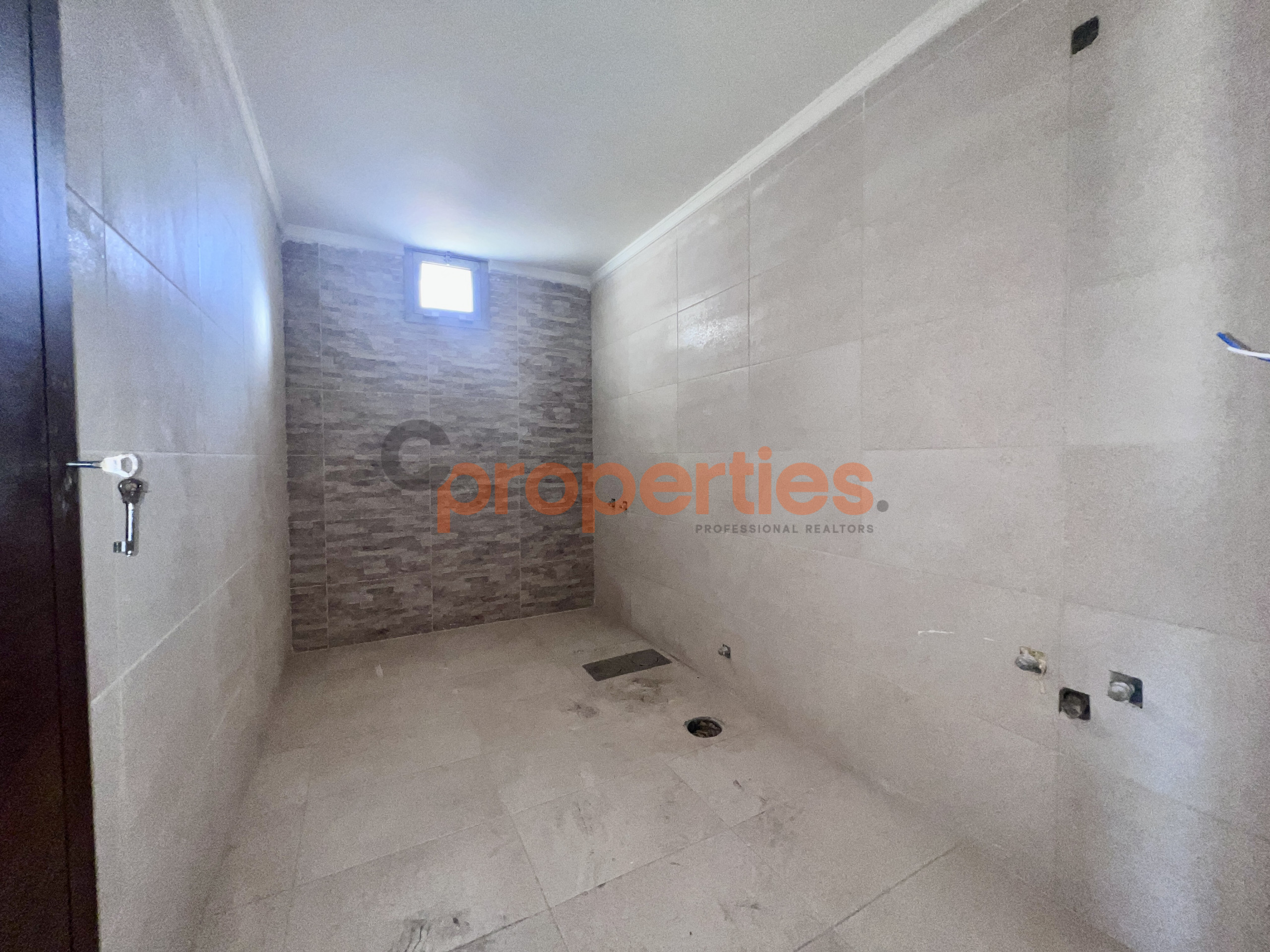 FCB615E2-C594-42C3-8786-E5EFAFFC36A9_1_201_a