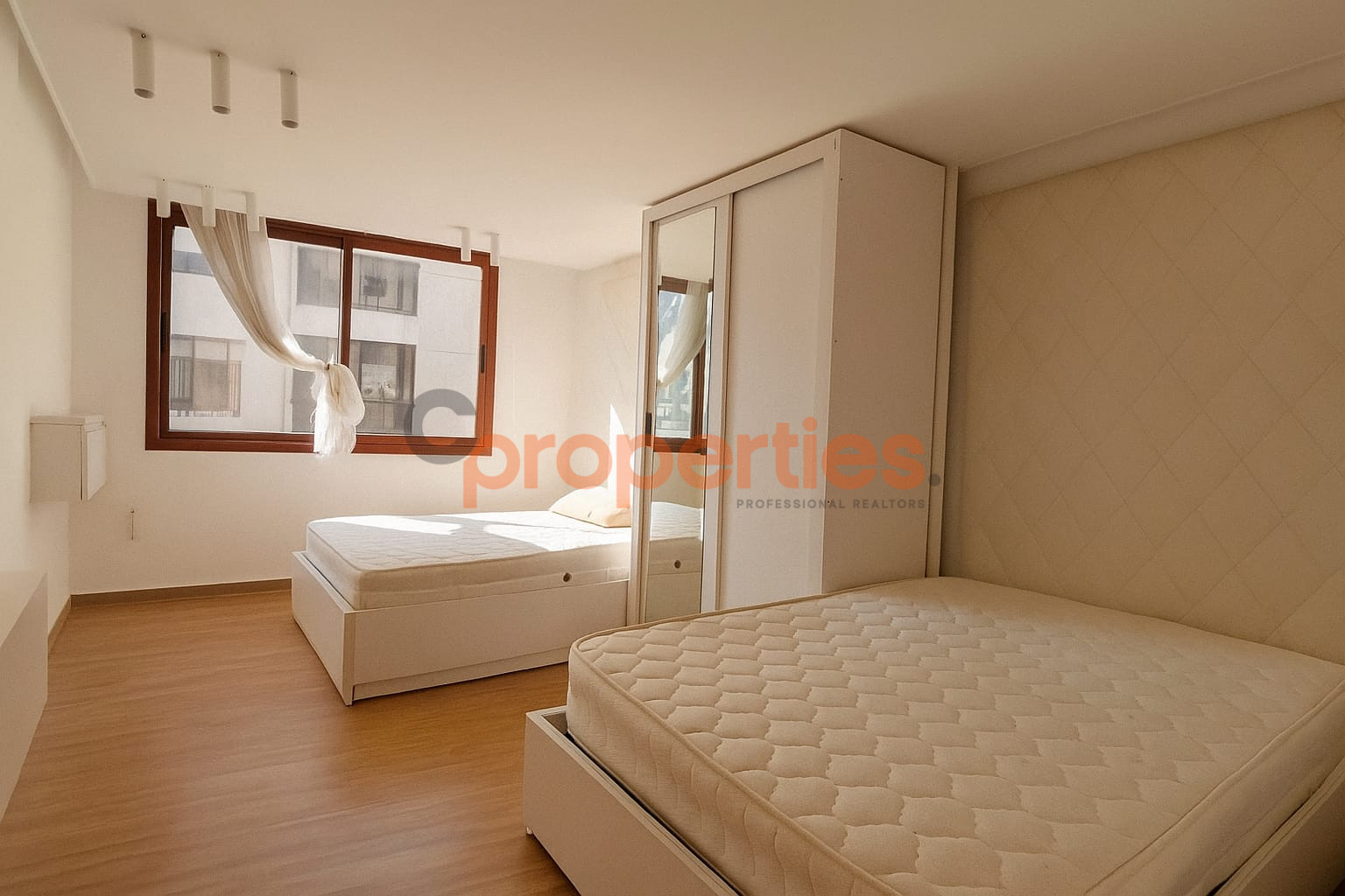 WhatsApp Image 2025-11-07 at 11.06.55 (4)