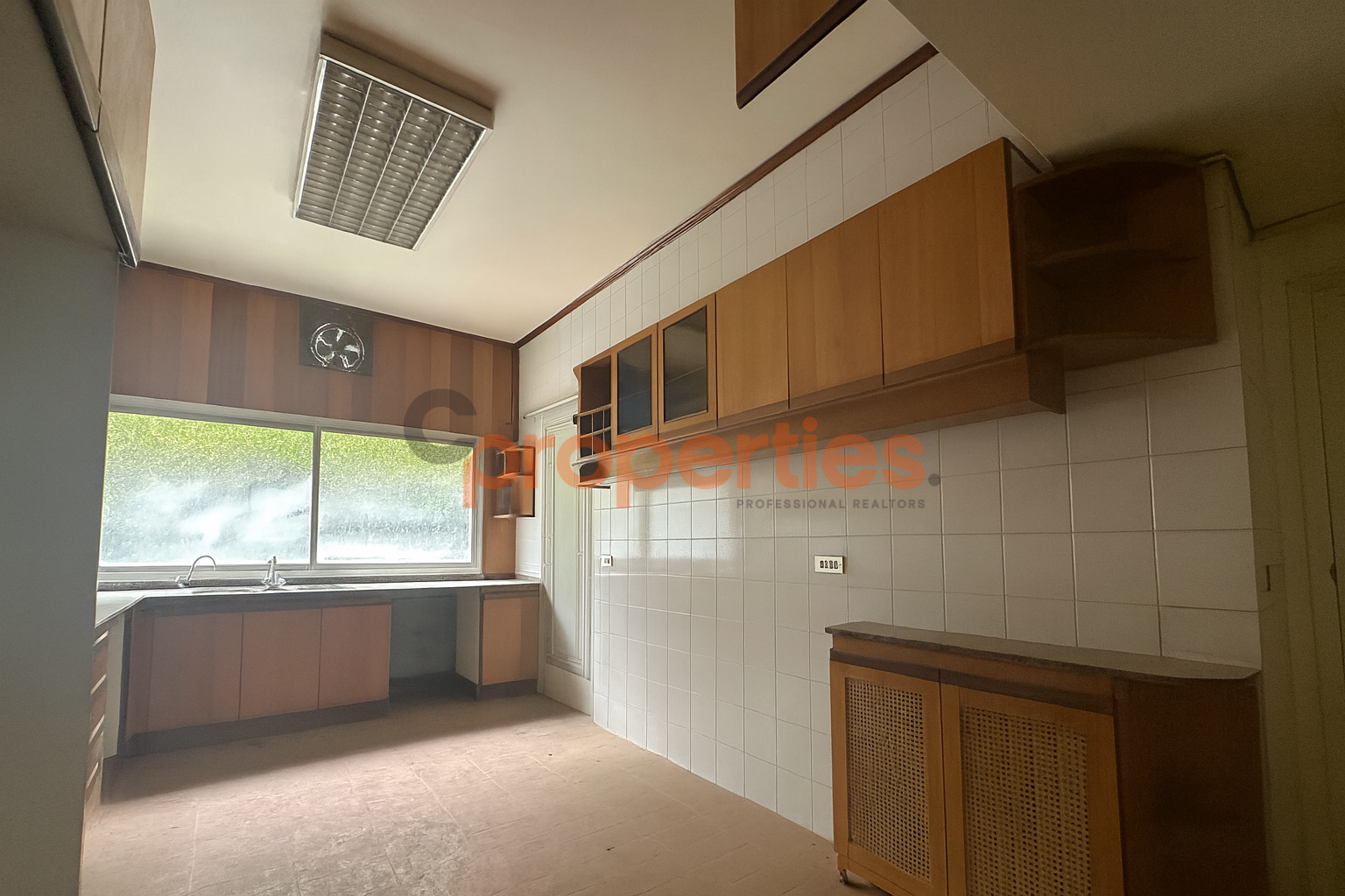 3B4559C8-B084-48C3-AC4A-7317D8DD4AD2