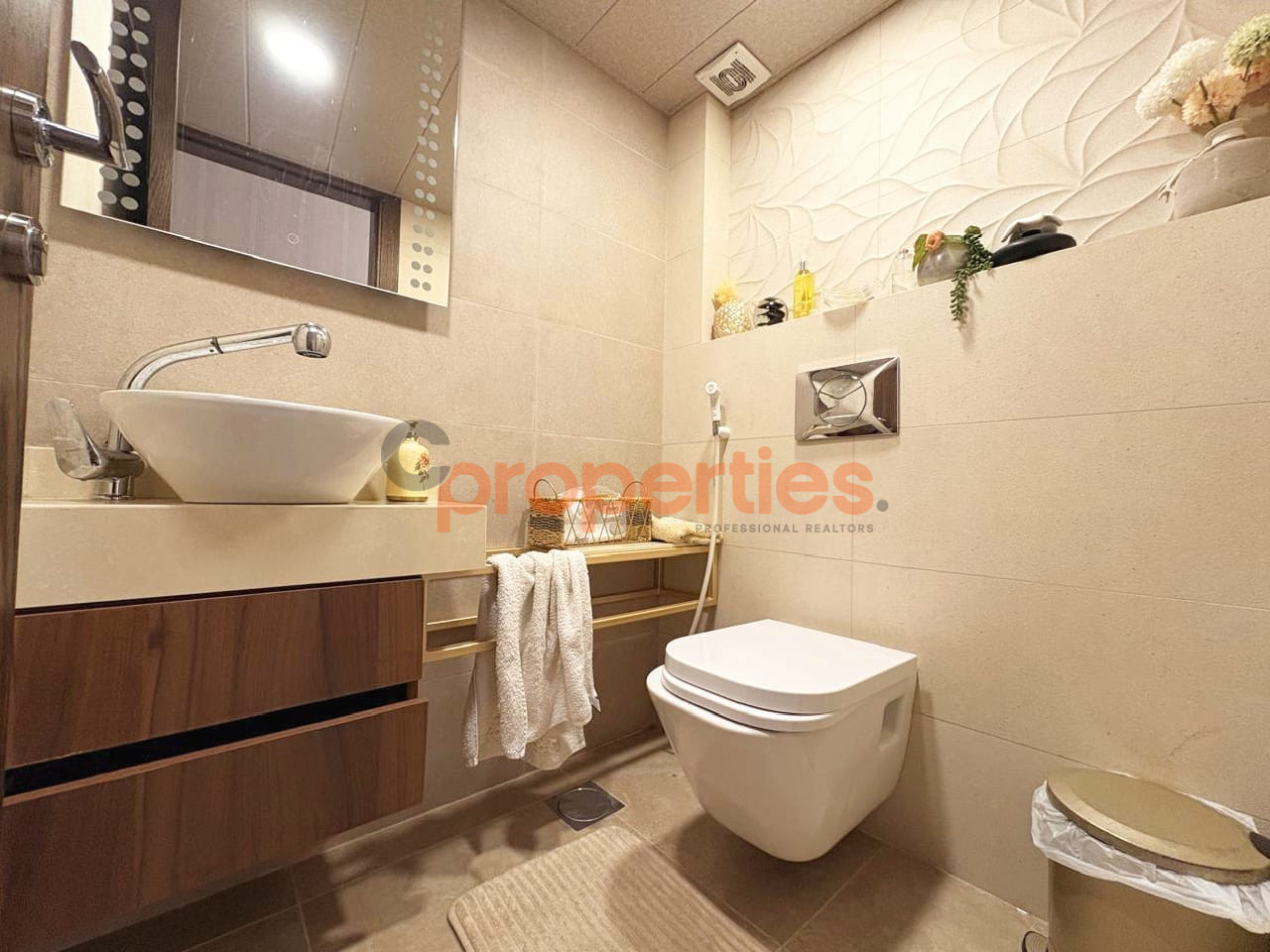 WhatsApp Image 2025-12-03 at 14.05.18 (1)