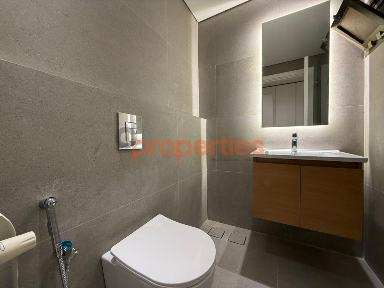 WhatsApp Image 2025-12-08 at 7.42.31 PM (2)